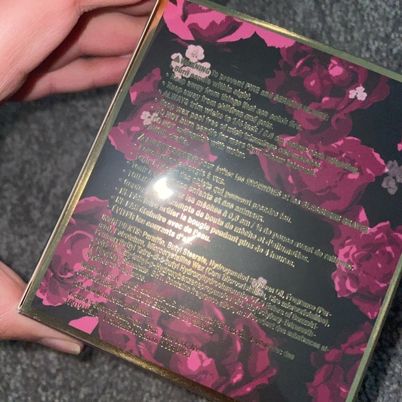 NWT sealed Victoria secret sparks bloom sexy candle limited edition - Picture 7 of 9